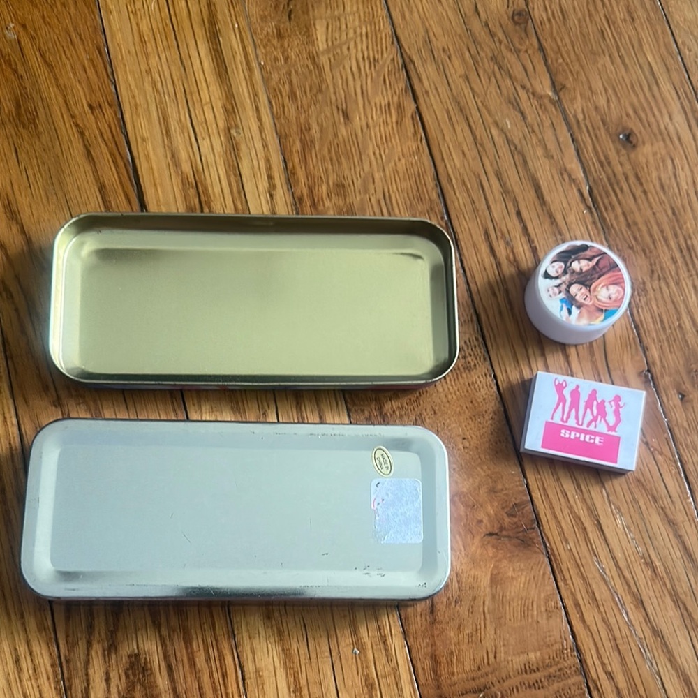 Spice Girls Tin (pencil) Box with unused eraser and pencil sharper! 1990s - Picture 2 of 4